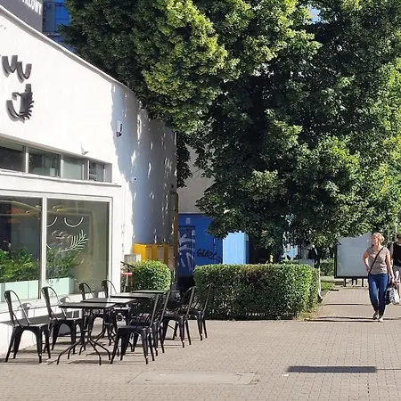 Cozy In With Free Parking And Wi-fi Катовице